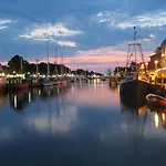 Kuschelecke, 100M Zum Alten Strom